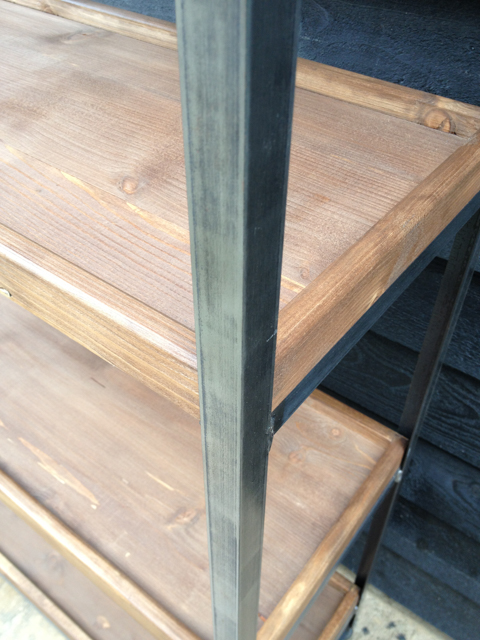 horace bar stool detail